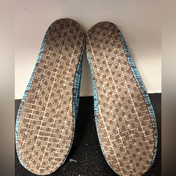 Sanuk Mirage Slip On Flats - Picture 4 of 5